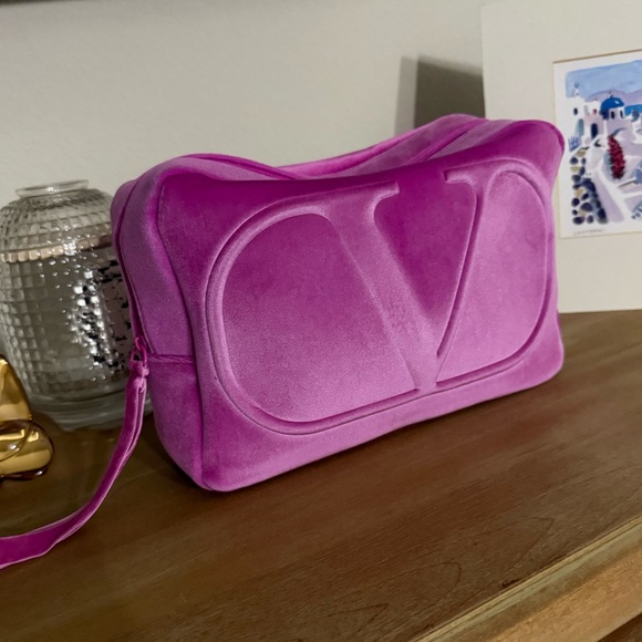 Valentino Beauty Makeup Bag 💗 - Picture 2 of 2